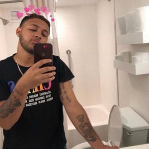 Meet your Posher, Amyr